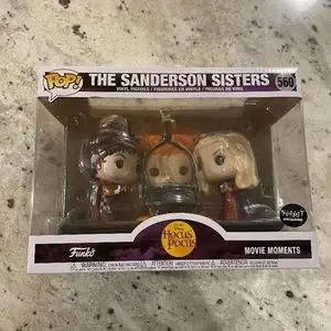 Spirit Halloween Disney Hocus Pocus I Put A Spell On You Movie Moment POP! Figure